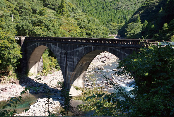 30.旧魚梁瀬森林鉄道施設　二股橋