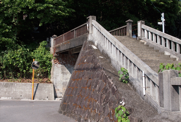 33.旧魚梁瀬森林鉄道施設　八幡山跨線橋